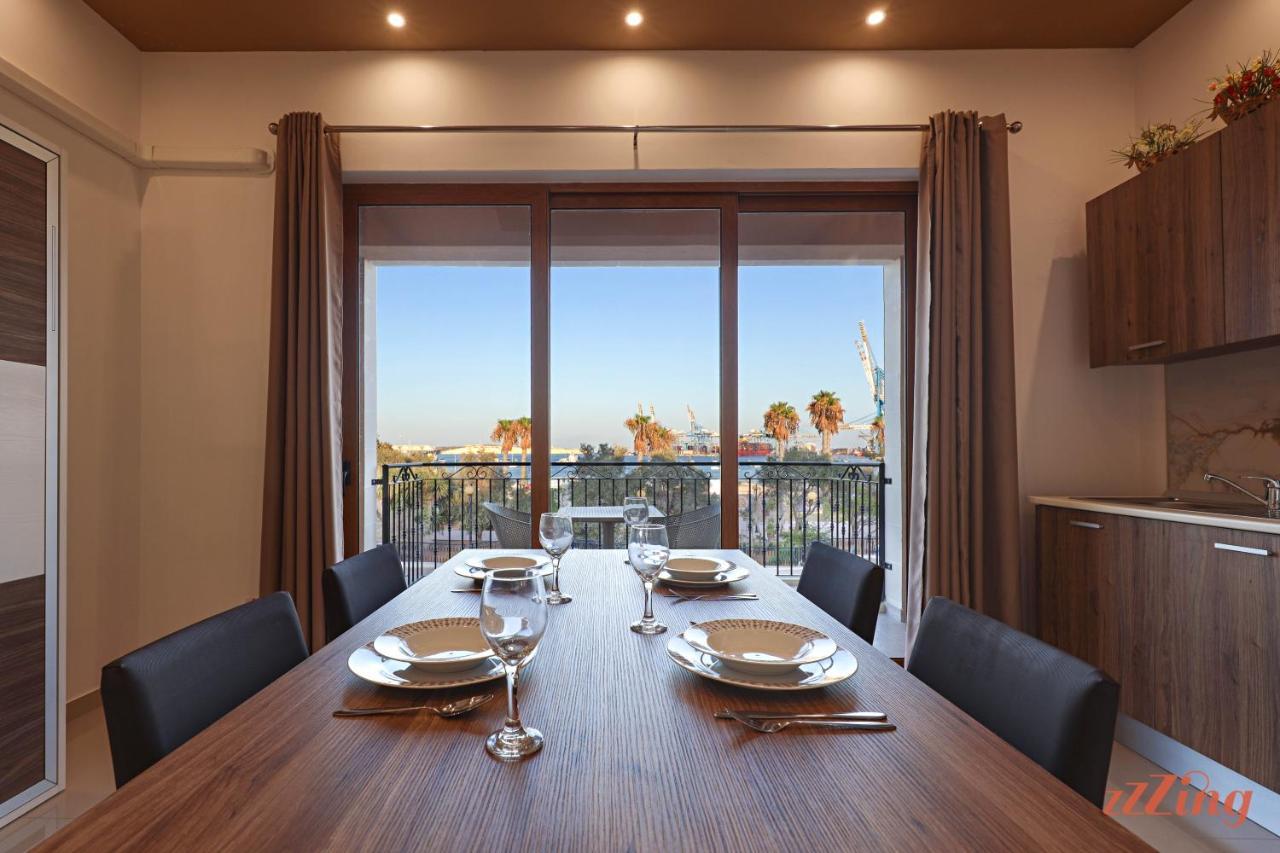 Luxurious Duplex Seafront Apt W Amazing Sea Views Birżebbuġa エクステリア 写真