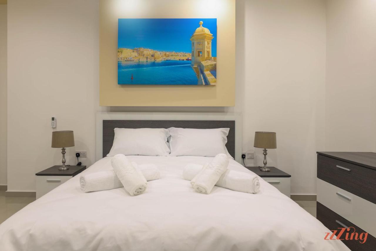 Luxurious Duplex Seafront Apt W Amazing Sea Views Birżebbuġa エクステリア 写真